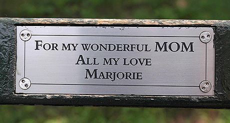 Découvrez les messages sur les bancs de Central Park