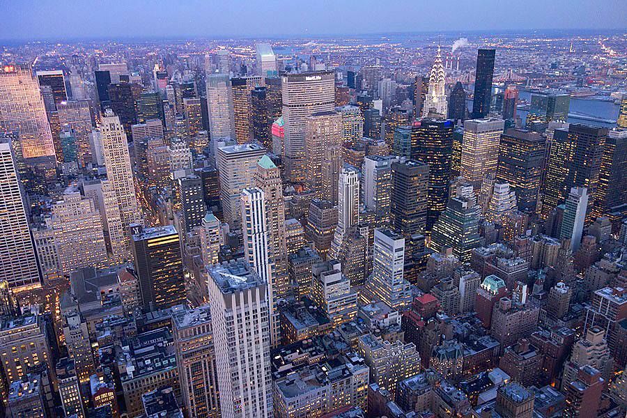 Vue sur Midtown et le Chrysler building depuis l'Empire State building