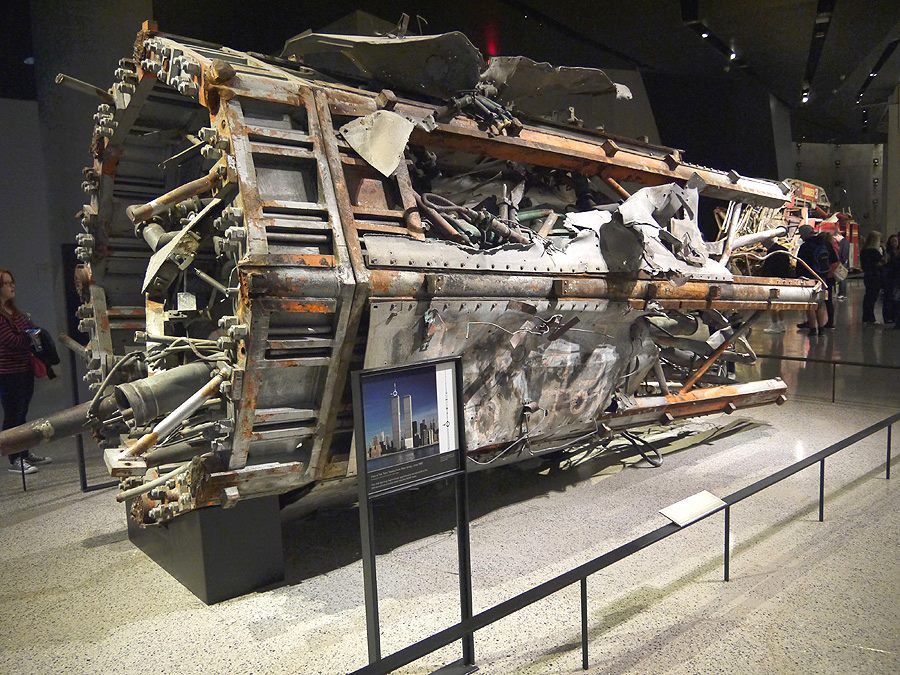 Des débris de l'antenne de la tour WTC1 au 9/11 Museum