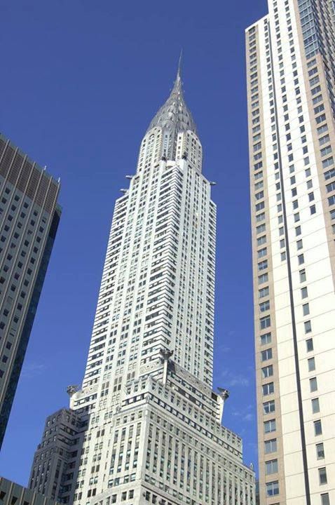 Le Chrysler building de bas en haut