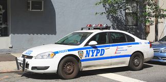 Quels sont les quartiers dangereux à New York ? voiture police new york