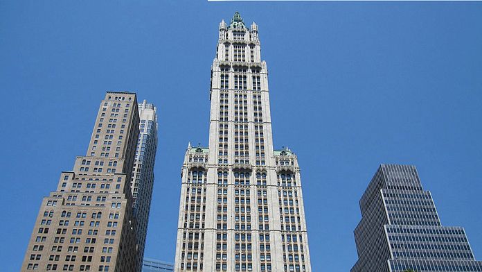 Le Woolworth building fut inauguré en 1913