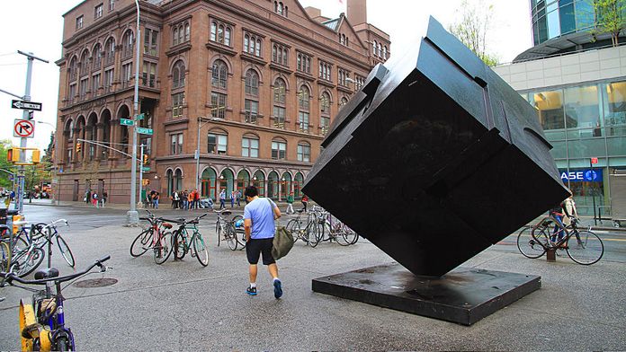 Astor Place Cube