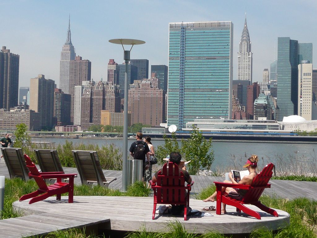 Gantry Plaza State Park