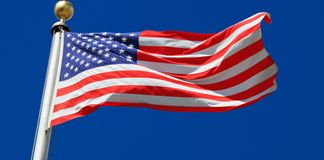 Les 20 mots d’anglais à connaître à New York drapeau americain