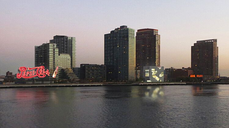 Une nouvelle bibliothèque avec vue imprenable sur New York