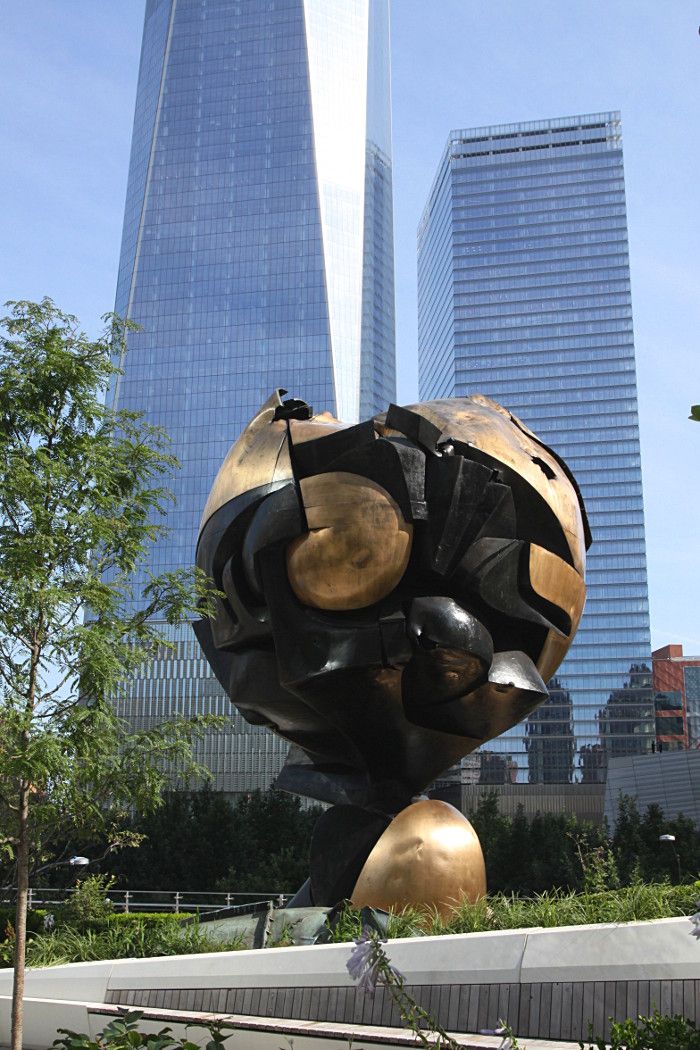 La Sphère : vestige du World Trade Center à New York