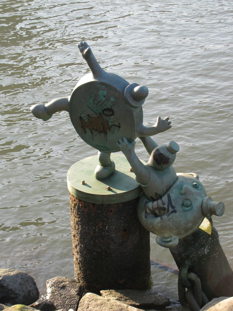 tom otterness roosevelt island