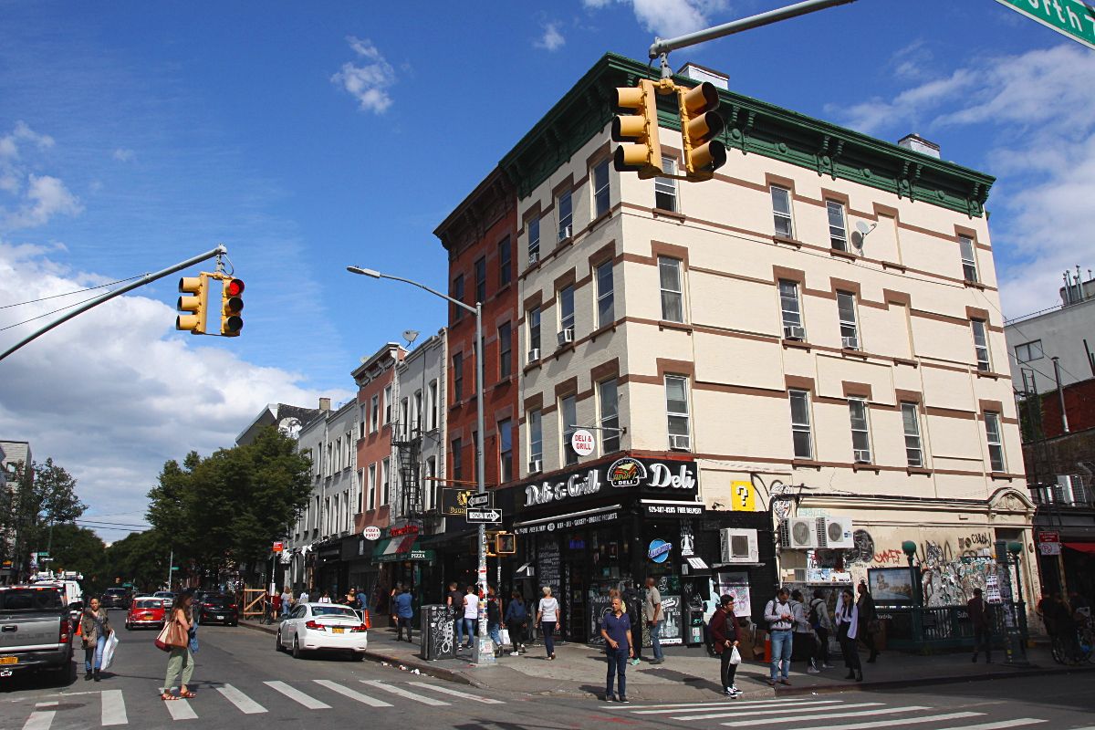 williamsburg brooklyn bedford avenue