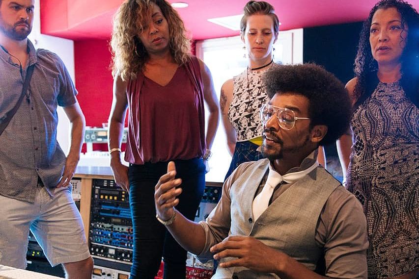 Visitez un studio d&rsquo;enregistrement à New York avec un producteur