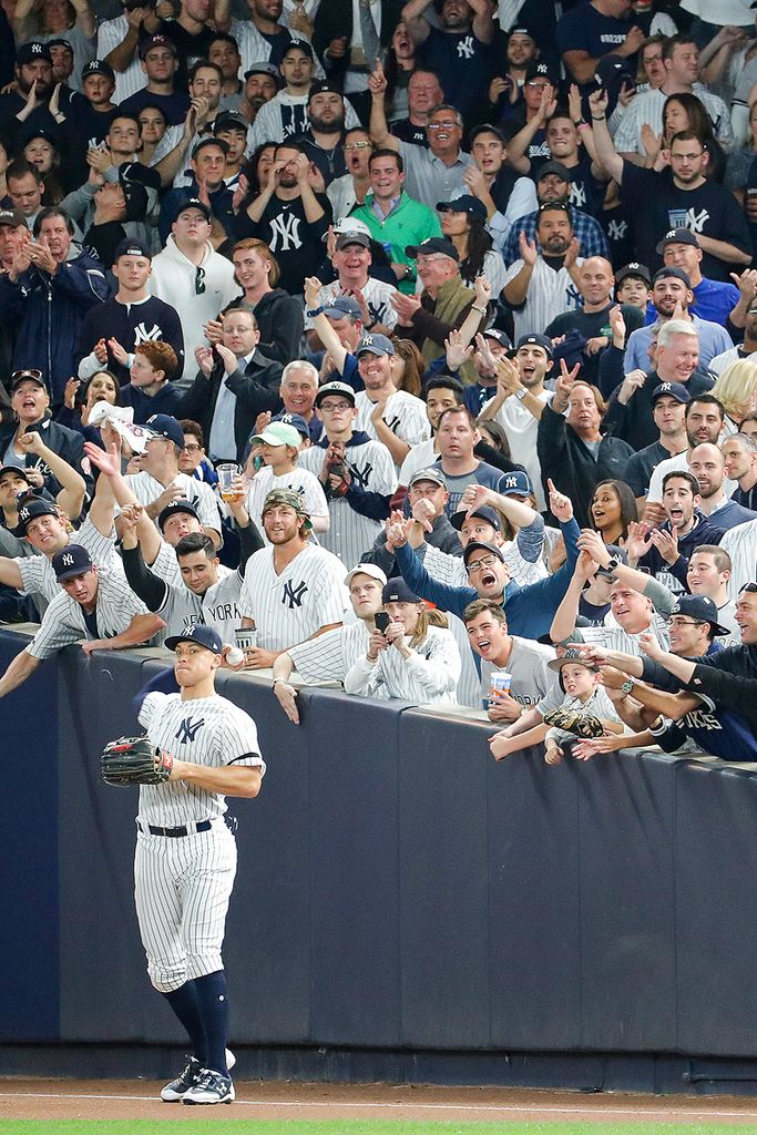 Fans Yankee Stadium New York