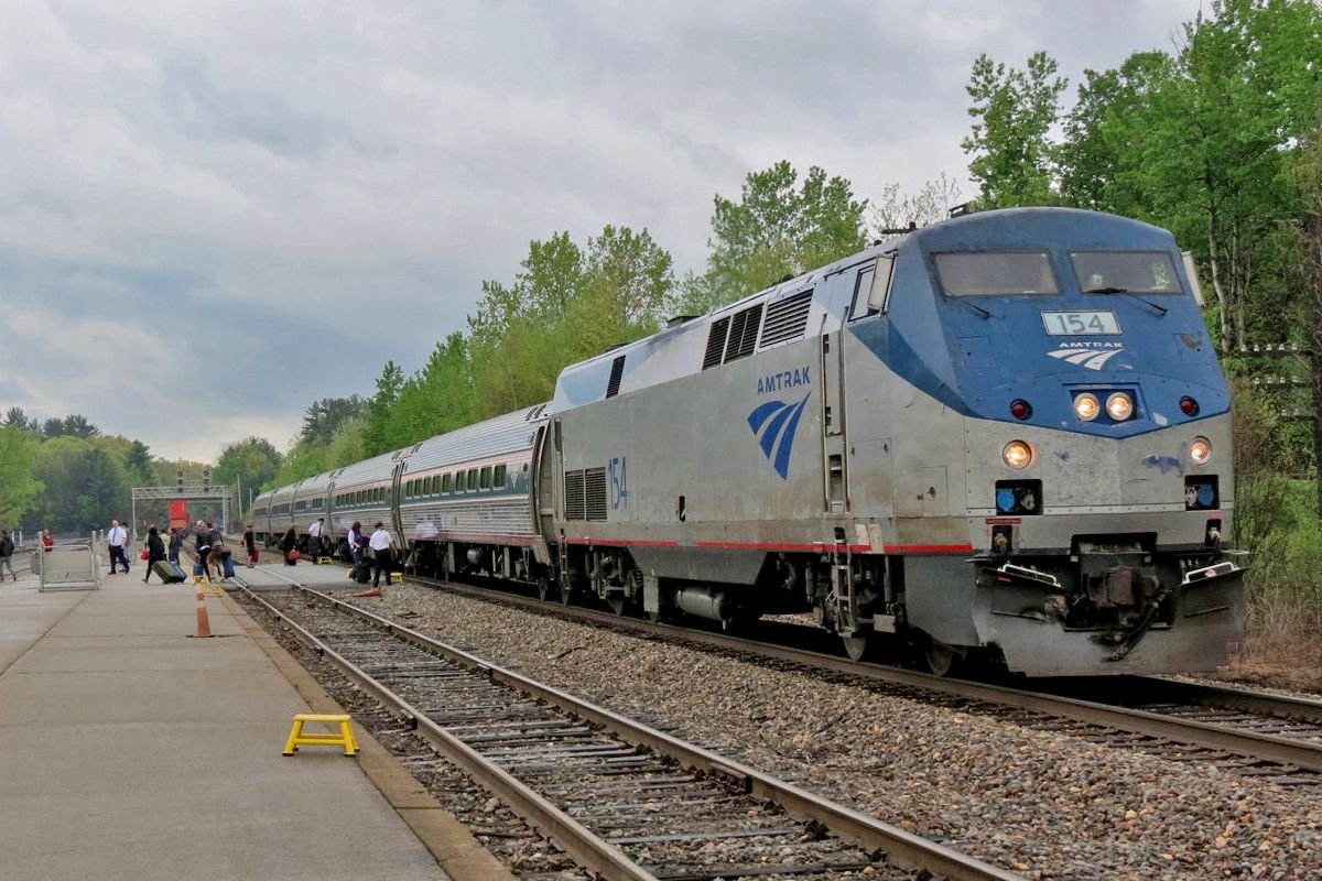 Le service de train entre New York et Montréal est relancé
