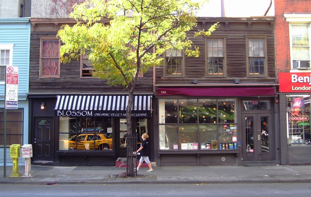 restaurants sur la 9th Avenue de New York dans le quartier de Hell's Kitchen
