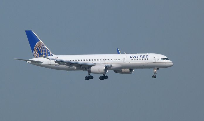 United Airlines Boeing 757-200