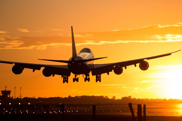 Boeing 747 à l'atterrissage