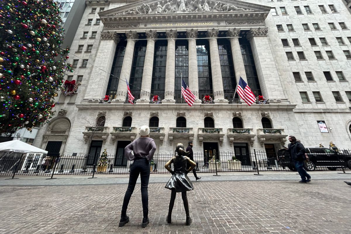 Statue de la Fearless Girl devant la bourse de New York