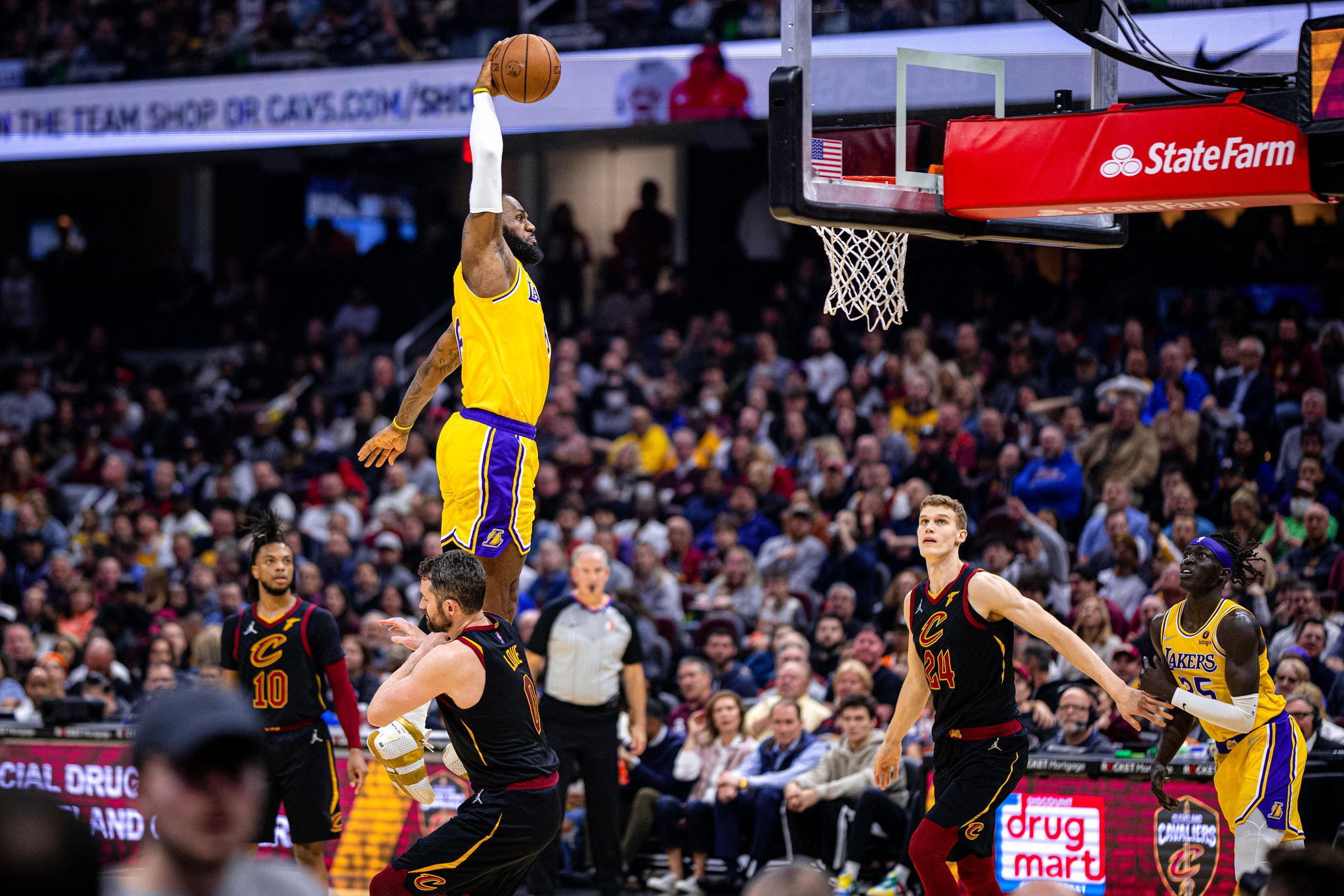 LeBron James lors d'un match de basket-ball de NBA des Los Angeles Lakers