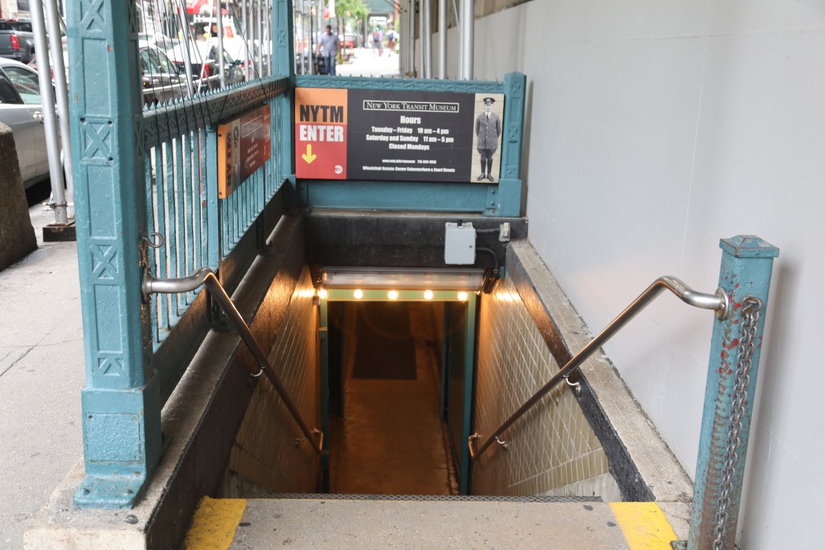 Entrée du New York Transit Museum