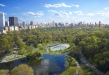Une nouvelle piscine dans Central Park à New York Vue aérienne de la piscine de Central Park à New York
