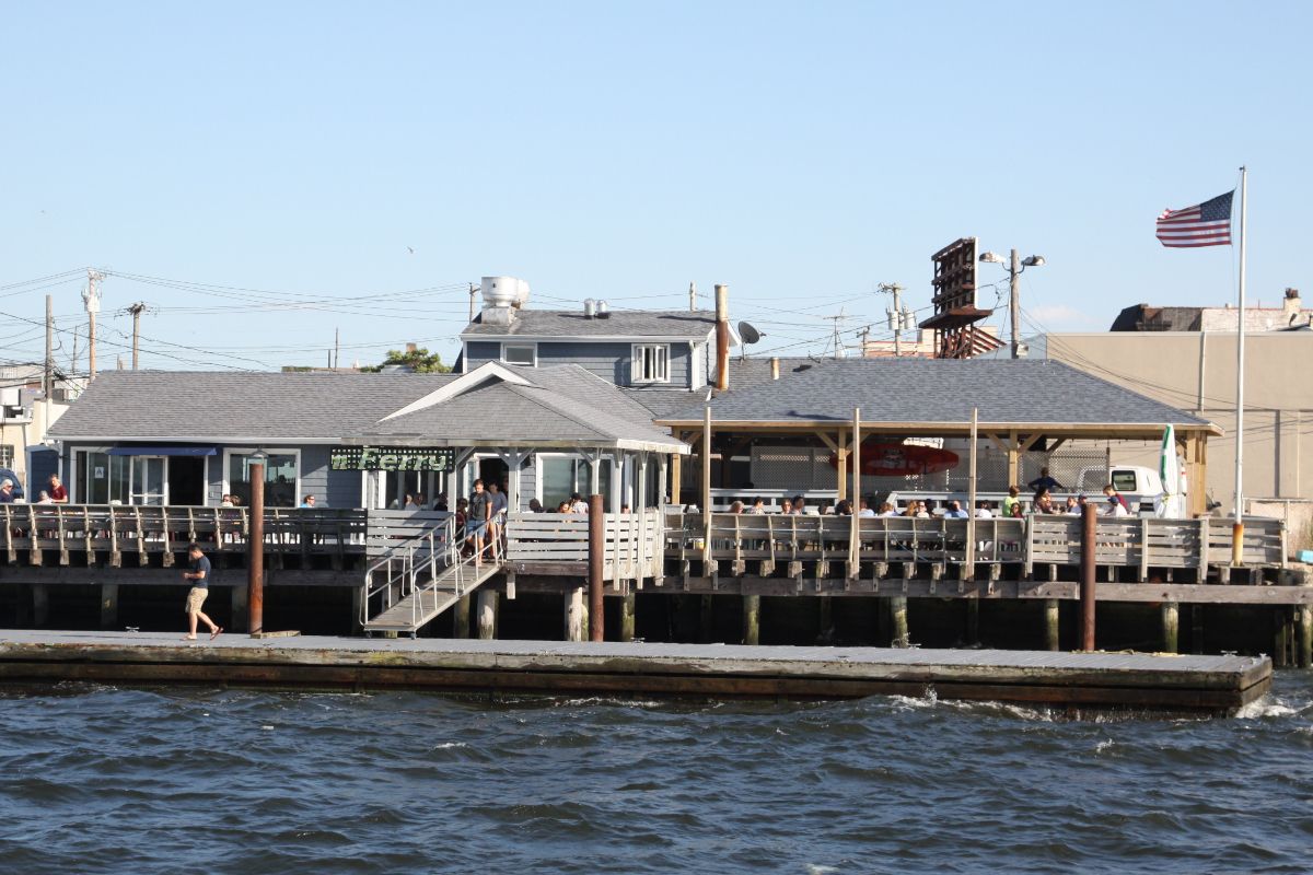 Terminal du ferry à Rockaway Beach
