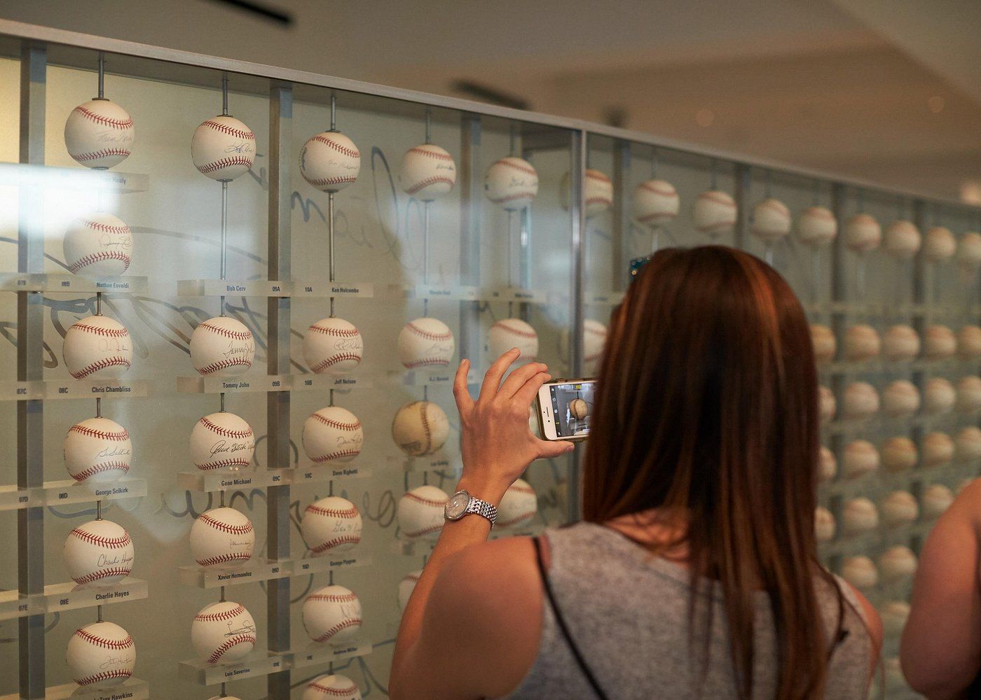balles de baseball dédicacées dans le musée des New York Yankees