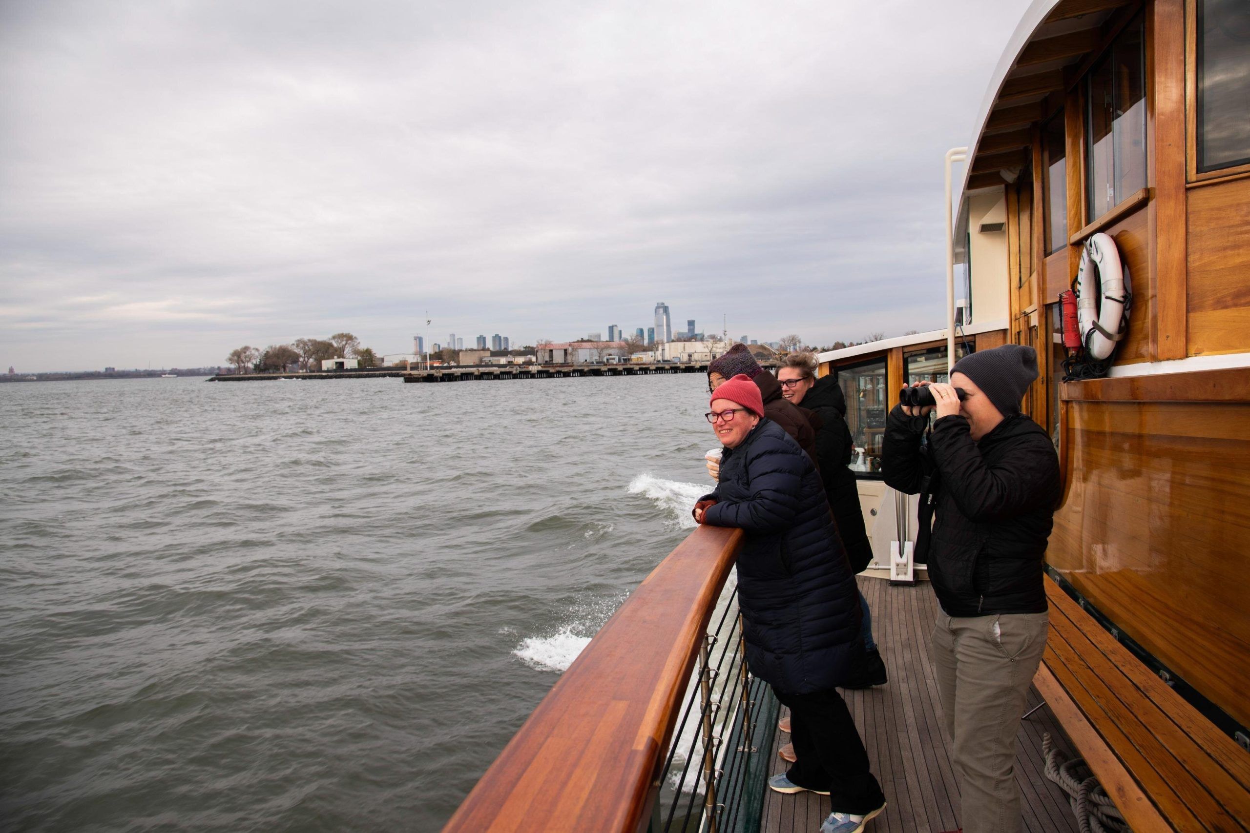 touristes lors d'une croisière d'observation des phoques à New York