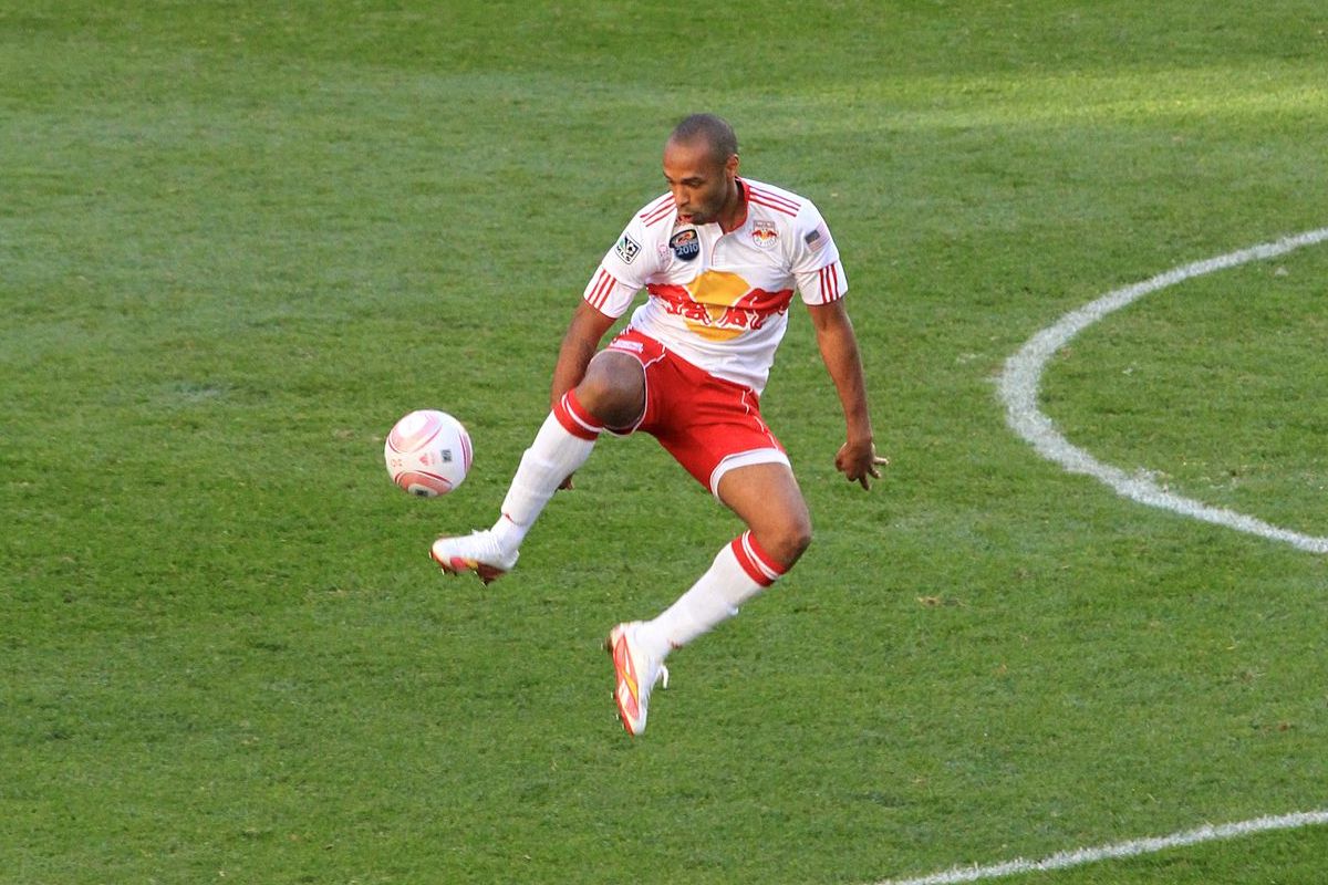 Le joueur Thierry Henry de l'équipe des New York Red Bulls
