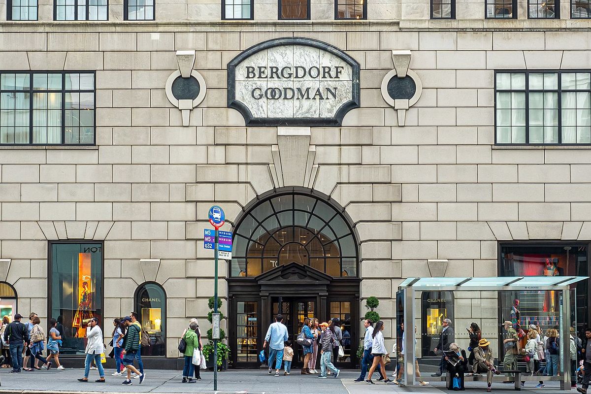 Entrée du magasin Bergdorf Goodman à New York