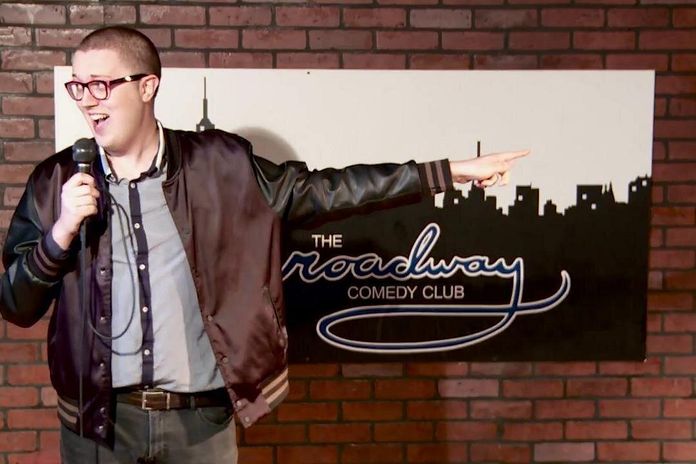 Comédien au Broadway Comedy Club à New York
