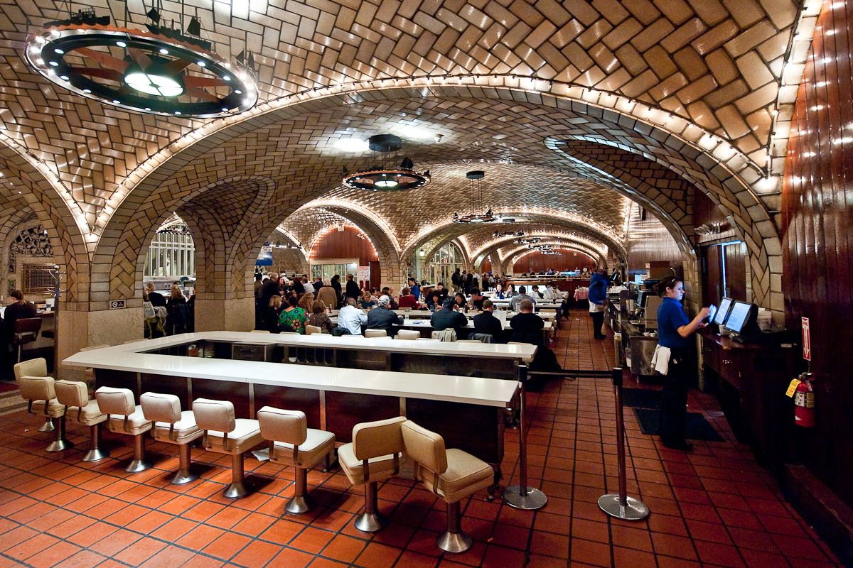 Salle de restaurant du Grand Central Oyster Bar à New York