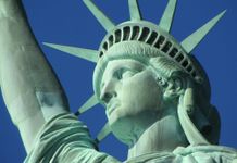 Shutdown aux USA : quelles conséquences pour les touristes à New York ? Gros plan sur la statue de la Liberté à New York