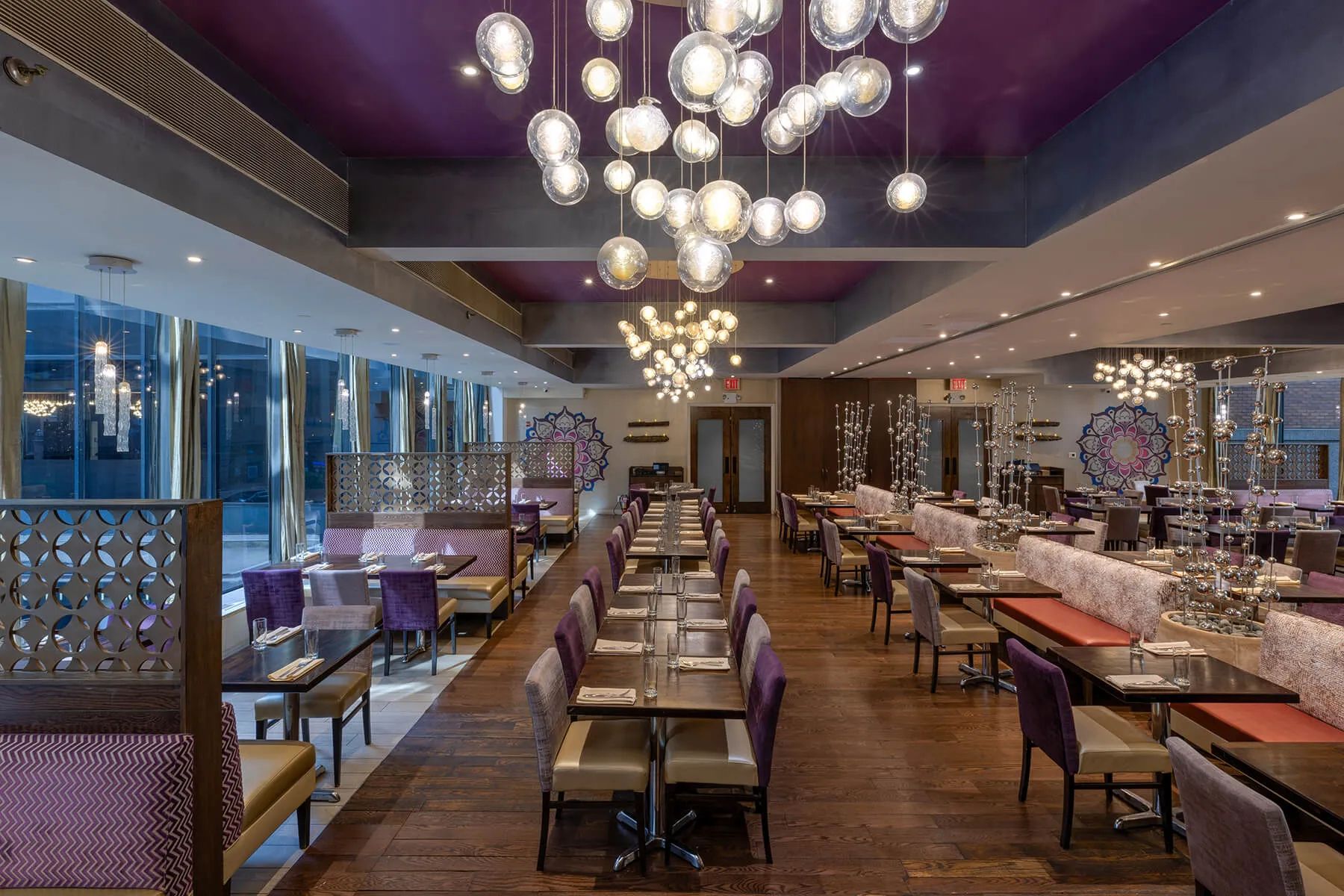 Intérieur du restaurant Utsav à New York