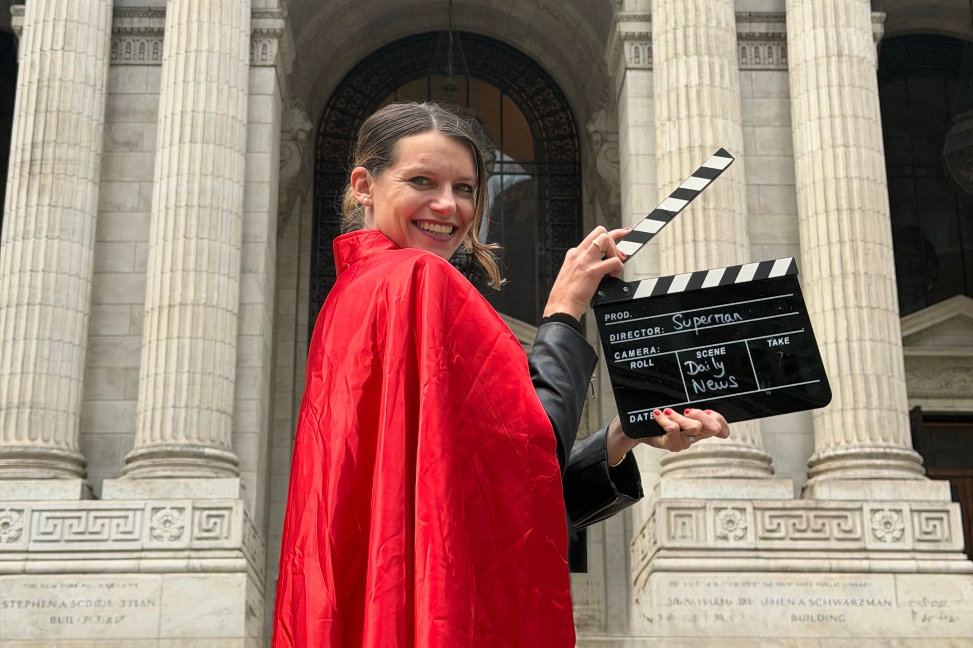 Guide en train de faire une visite sur le thème du cinéma à New York