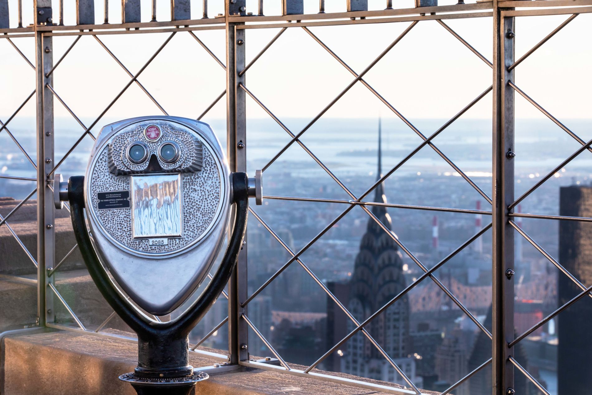 Jumelles d'observation au sommet de l'Empire State Building