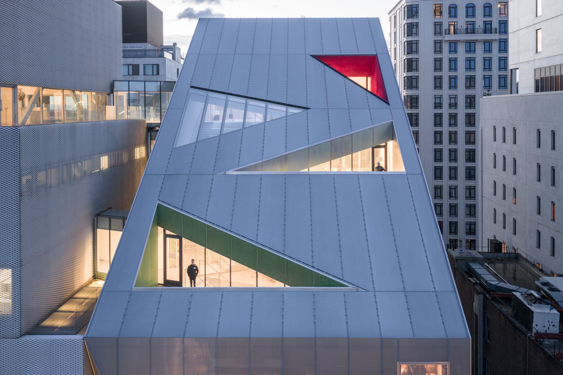 Le sommet de la nouvelle extension du New Museum of Contempory Art de New York