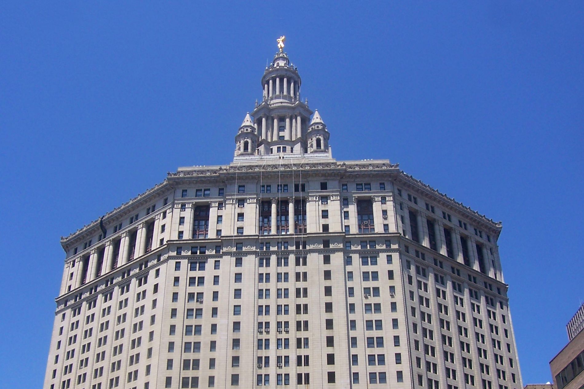 Façade du Manhattan Municipal Building à New York